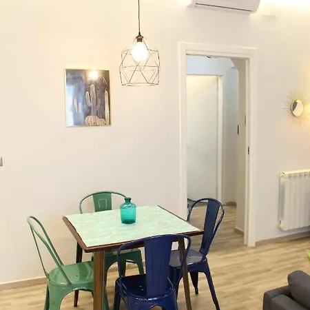 Wonderwall Apartment